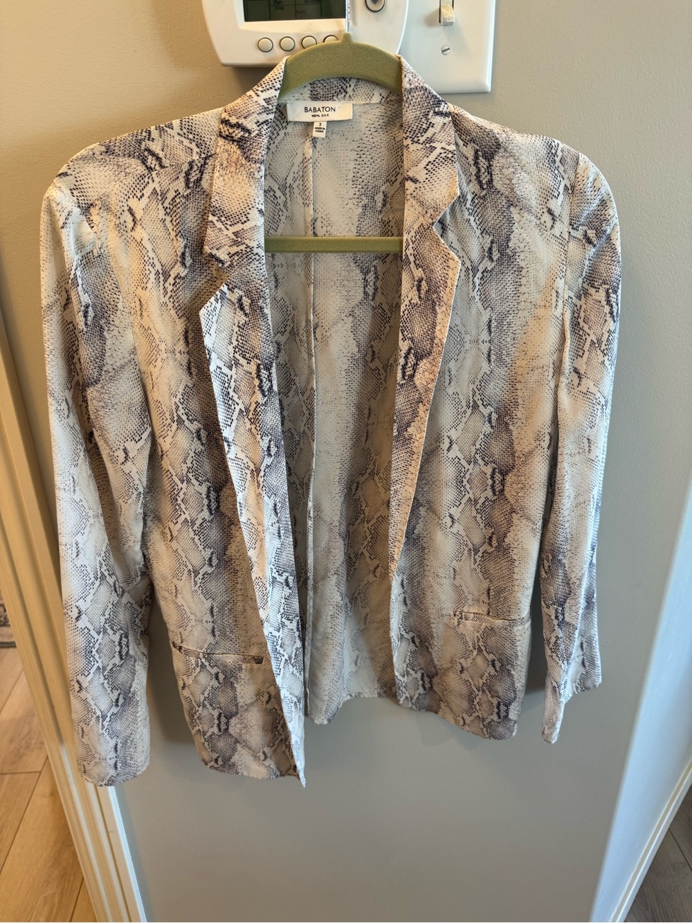 Aritzia - Babaton Silk Snake Print Blazer Jacket